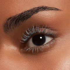 Essence Lash Princess Mascara Primer Extra Length & Volume (9ml) - Model Shot 4