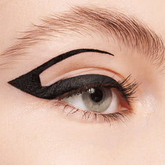 Essence Liquid Ink Eyeliner Waterproof (3ml) - Model Shot 1
