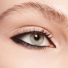 Essence Long Lasting Eye Pencil (0.28g) - Model Shot 1 [01 Black Fever]