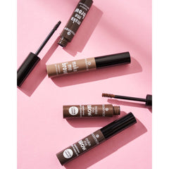 Essence Make Me Brow Eyebrow Gel Mascara (3.8ml) Lifestyle Shot 1 [05 Chocolaty Brows]