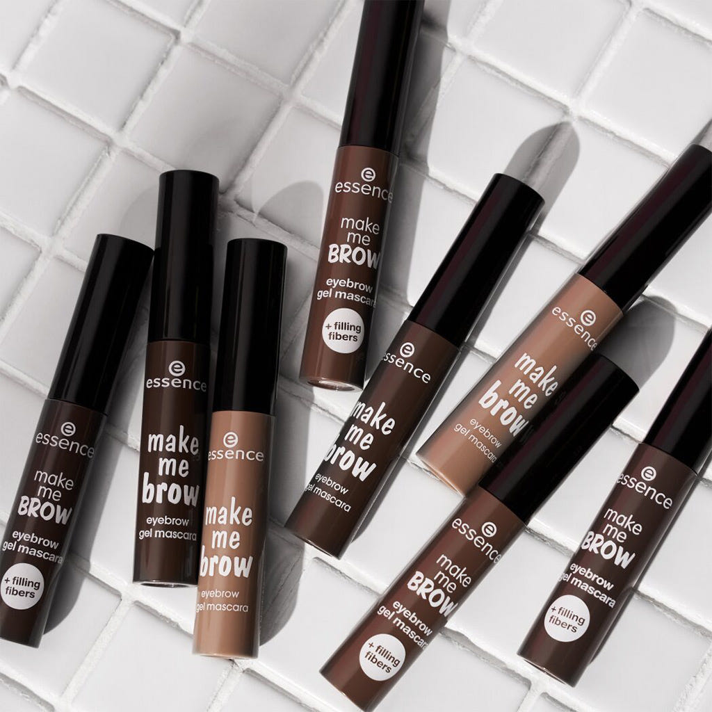 Essence Make Me Brow Eyebrow Gel Mascara (3.8ml) - Lifestyle Shot 2