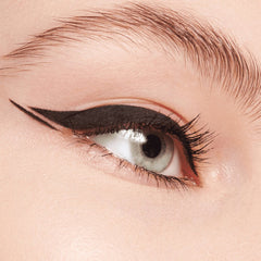 Essence Stay & Play Gel Eyeliner Pot (5g) - Model Shot 4 [01 Black]