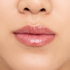 Essence The Super Peptide Glossy Lip Treatment (10ml) - Model Shot 3 [03 Toffeetastic!]