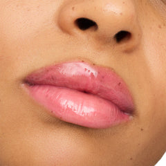 Essence The Super Peptide Glossy Lip Treatment (10ml) - Model Shot 2 [04 Coralized!]