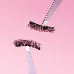 Essence What The Fake! False Lashes 02 Dramatic Curl (Lifestyle Shot 1)
