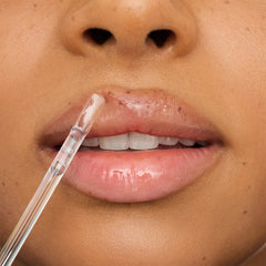 Essence What The Fake! Glass Shine Plumping Lip Filler 01 Oh So Glassy! (4.2ml) - Model Shot 1