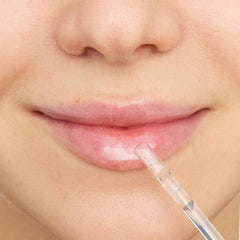 Essence What The Fake! Glass Shine Plumping Lip Filler 01 Oh So Glassy! (4.2ml) - Model Shot 2