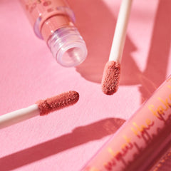 Essence What The Fake! Plumping Lip Filler (4.2ml) - Lifestyle Shot 1 [02 Oh My Nude!]