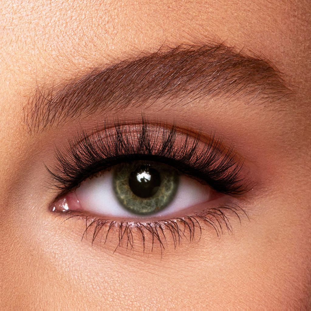 Eyecha Eco Press-On False Lashes - Aurora (Model Shot)