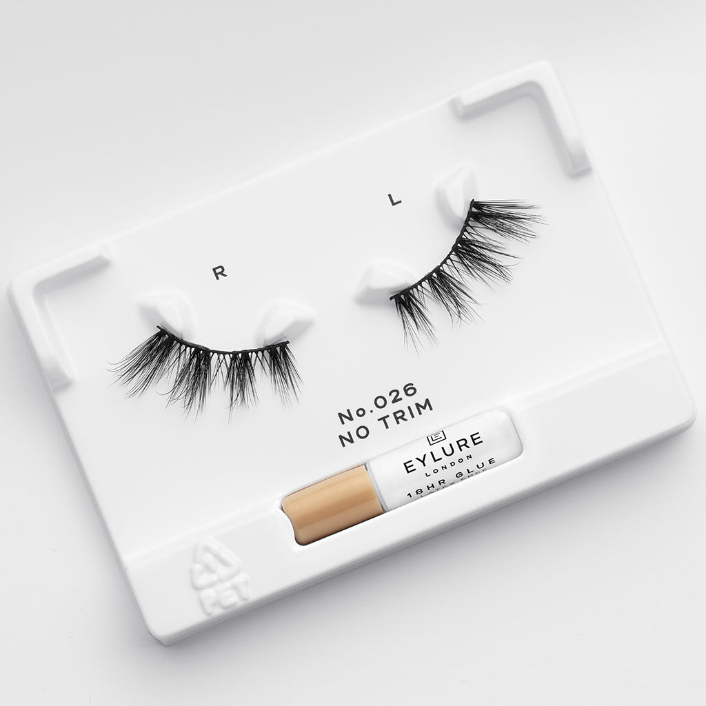Eylure 3/4 Length Lashes 026 (Tray Shot)