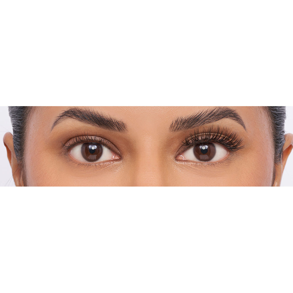 Eylure Full & Wispy Lashes - 184 (Model Shot)