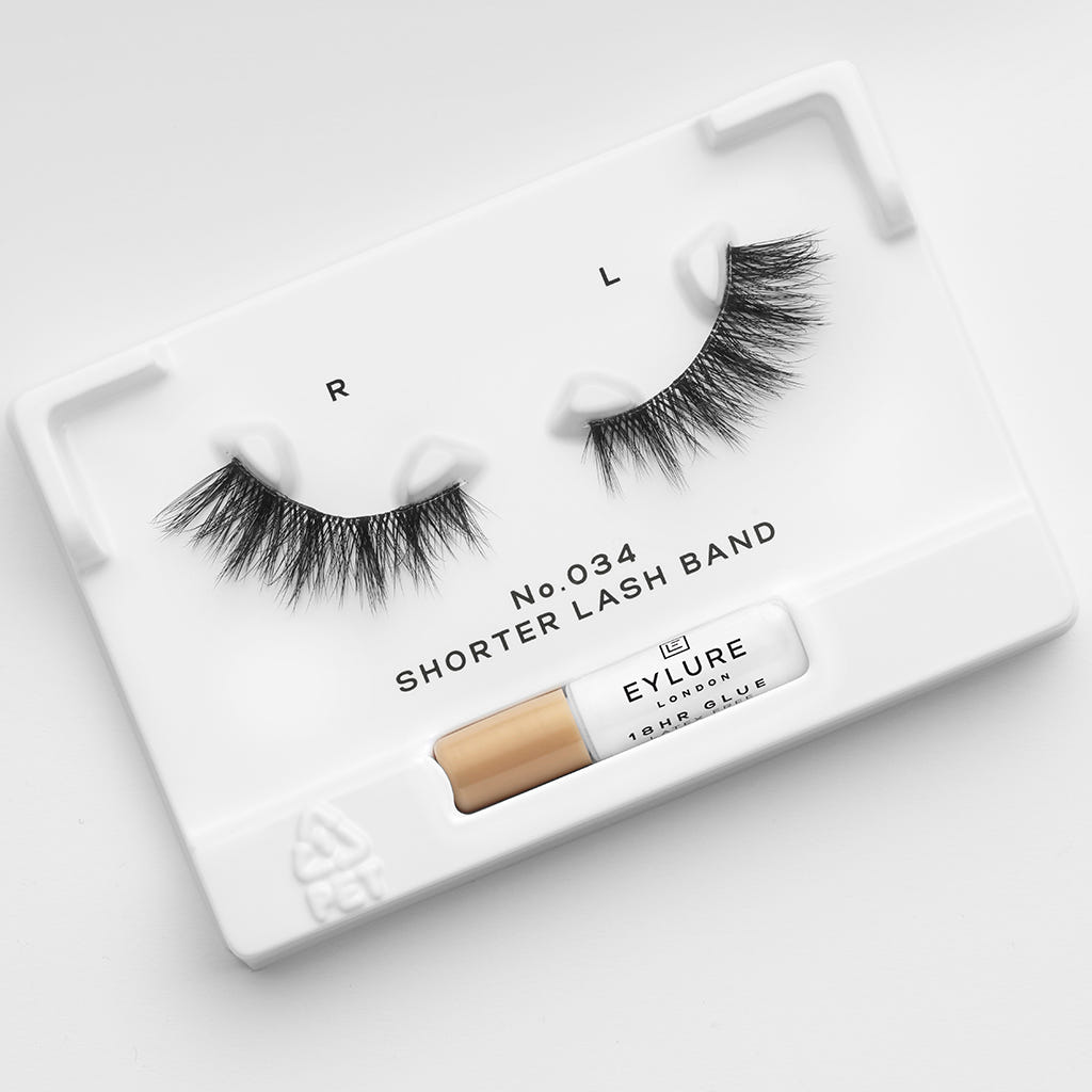 Eylure Naturals Lashes 034 (Shorter Lash Band) (Tray Shot)
