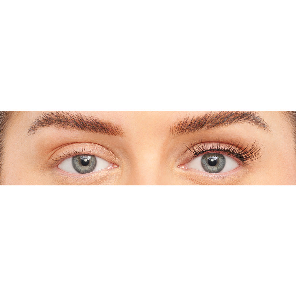 Eylure Pre-Glued Cluster Lashes - Wispy (Model Shot)