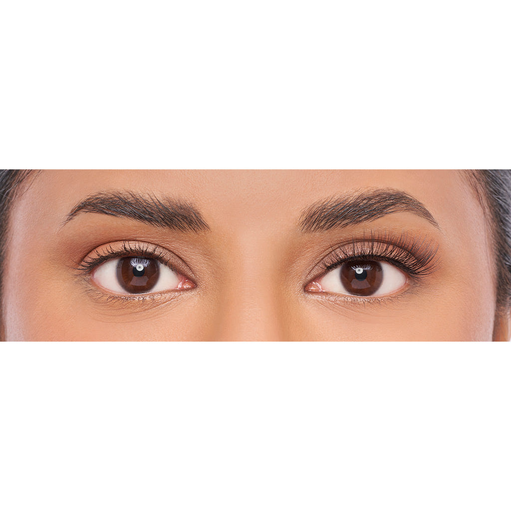 Eylure Salon Lash No. 13 (Model Shot)