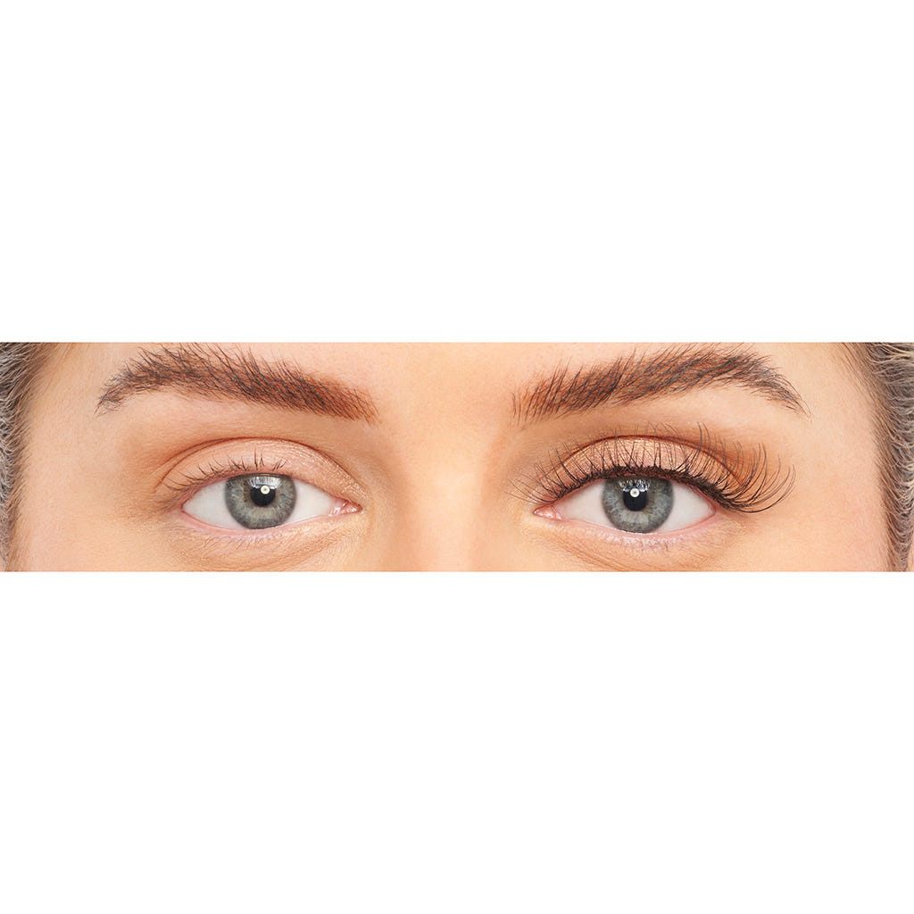Eylure Volume & Curl Cluster Lashes - Fluffy No. 11 (Model Shot)