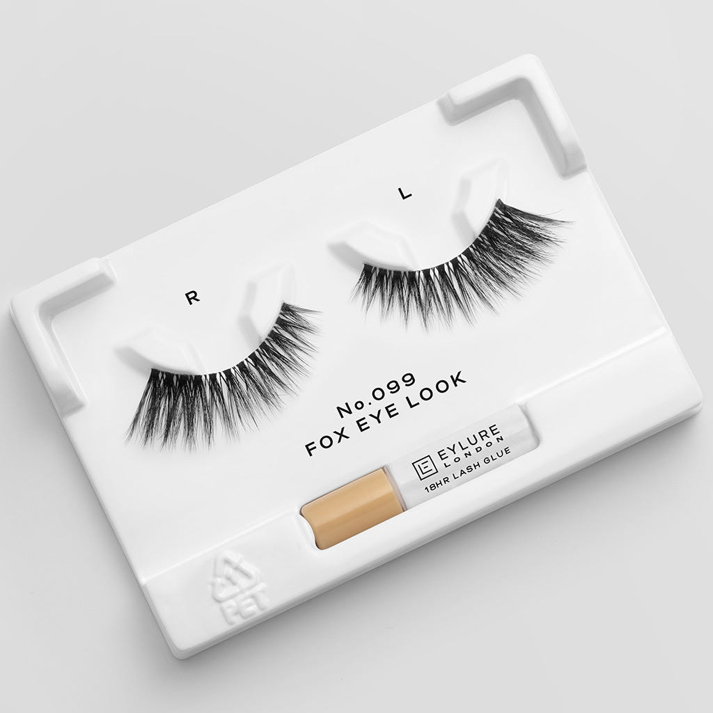 Eylure Volume Lashes 099 (Tray Shot)