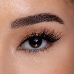 House of Lashes - Midnight Demi (Model Shot 1)