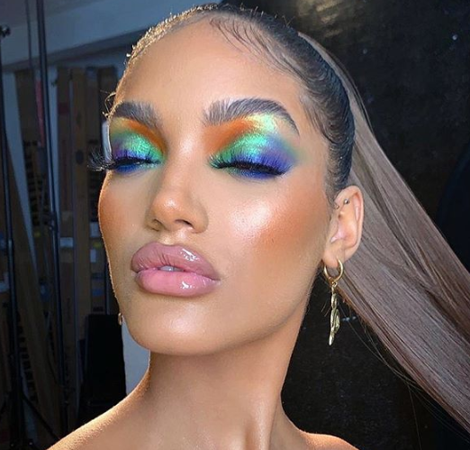 vivid green eye makeup
