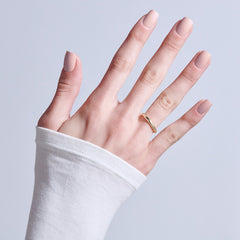 Kiss Core Colour False Nails - Aesthetic (Model Shot 2)