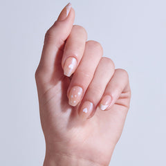 Kiss Core Design False Nails - Cheers (Model Shot 2)