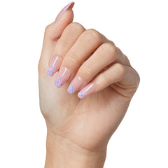 Kiss False Nails Gel Fantasy Nails - Winter Sparks (Model Shot)