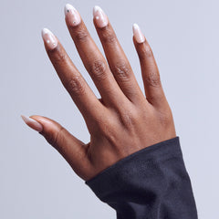 Kiss Glam 3D & Jewelled False Nails - Serendipity Awaits (Model Shot 1)