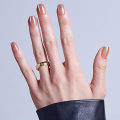Kiss Glam Embellished False Nails - Golden Hour Affairs (Model Shot 2)