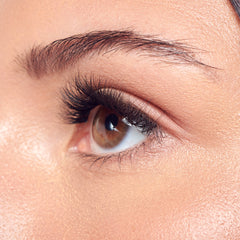 Kiss imPRESS Lashes Cluster Kit - Faux Mink Volume (Model Shot 2)