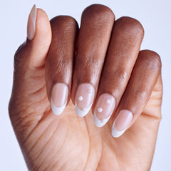 Kiss ImPRESS Press-On False Nails - Chills (Model Shot)