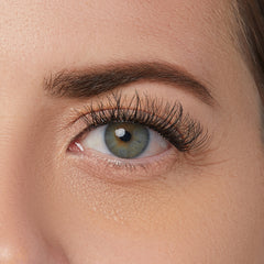 Kiss ImPRESS Press-On Falsies Cluster Lashes - Authentic Natural (Model Shot)