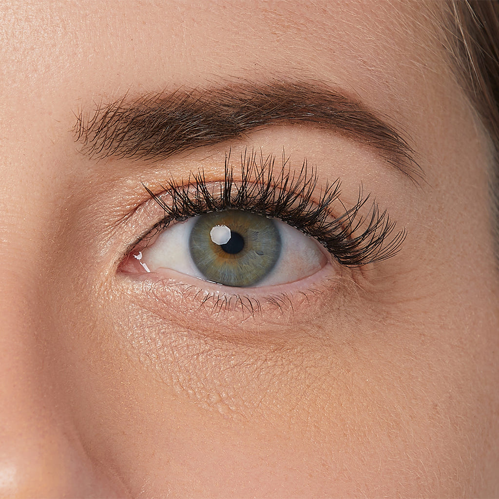 Kiss ImPRESS Press-On Falsies Cluster Lashes - Classy Natural (Model Shot)
