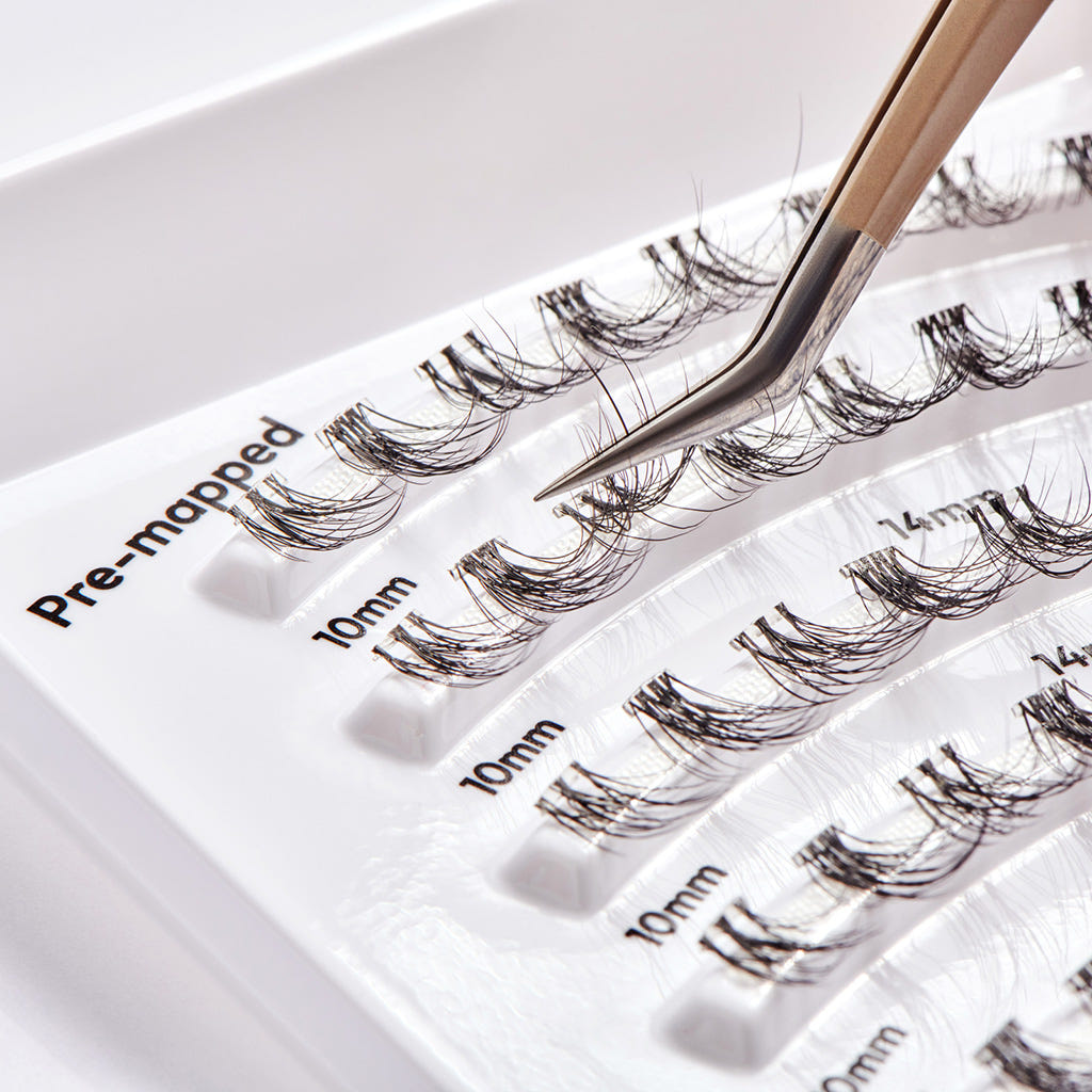 Kiss Lash Atelier Lash Extensions Design Kit - Natural (Lifestyle Shot 1)