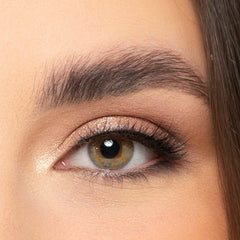 Lola's Lashes Magnetic Lashes - Sapphire (Model Shot 2)