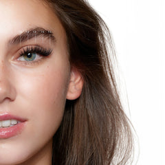 Lola's Lashes Pre-Glued Cluster Lashes - Feathered Volume (Model Shot 2)