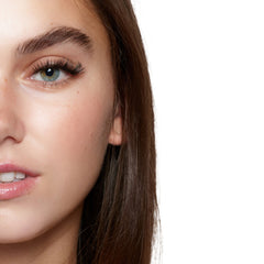 Lola's Lashes Pre-Glued Cluster Lashes - Pre-Mapped Volume D (Model Shot 2)