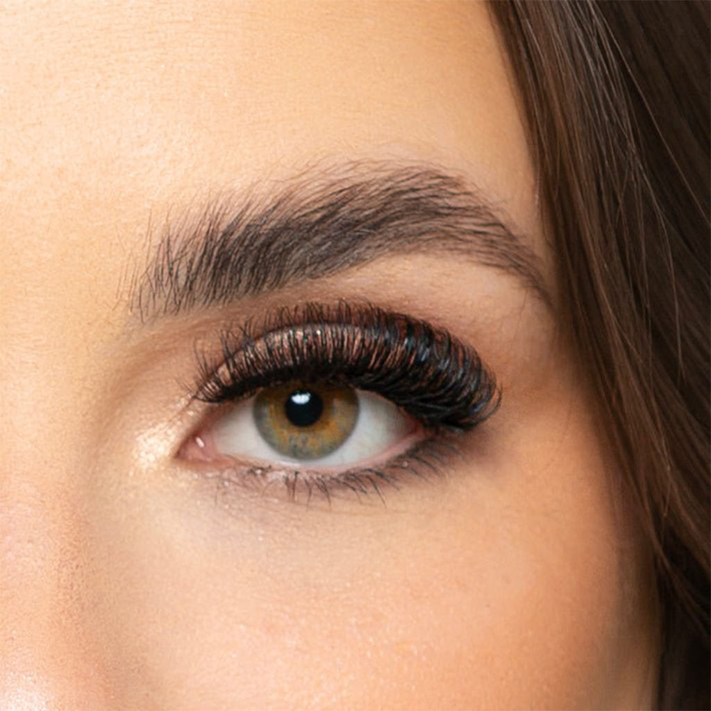 Lola's Lashes Strip Lashes - Drama Please (Model Shot)