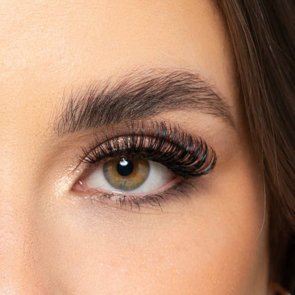 Lola's Lashes Strip Lashes - She's Fire (Model Shot)