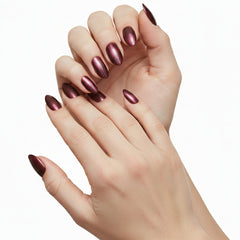 Pinky Goat Nails Pre-Glued Tips - Berry Prestige (Model Shot)