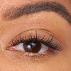 Salon System Underlash Lashes UL2 Wispy Volume Mixed Length (Model Shot 1)