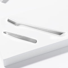 Tweezerman Brow Razor & Mini Slant Tweezer Set (Lifestyle Shot)