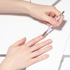 Tweezerman Dual Sided Pushy (Model Shot 1)