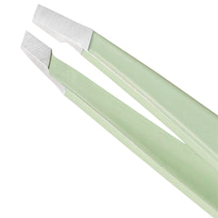 Tweezerman Slant Tweezer Pistachio (Tips Close Up)