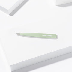 Tweezerman Slant Tweezer Pistachio (Lifestyle Shot)