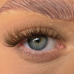Unicorn Cosmetics UnBearlievable Cluster Lashes - Shut The Fluff Up Mocha Melt (Model Shot)