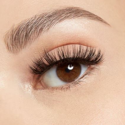 Whispie on the Rocks lash try on