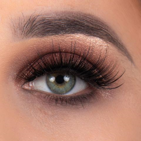 Lilly lashes Tokyo try on