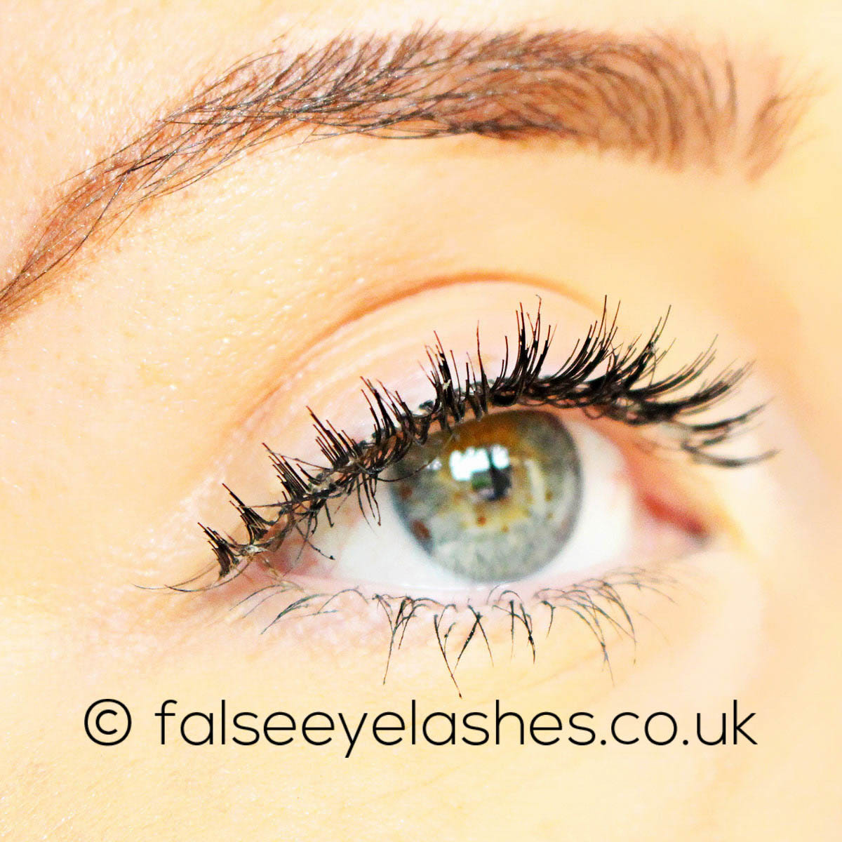 Ardell Invisiband Lashes Black - Luckies - Model Shot 2