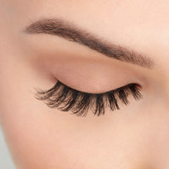 Ardell Double Up Lashes 213 (Model Shot 2)