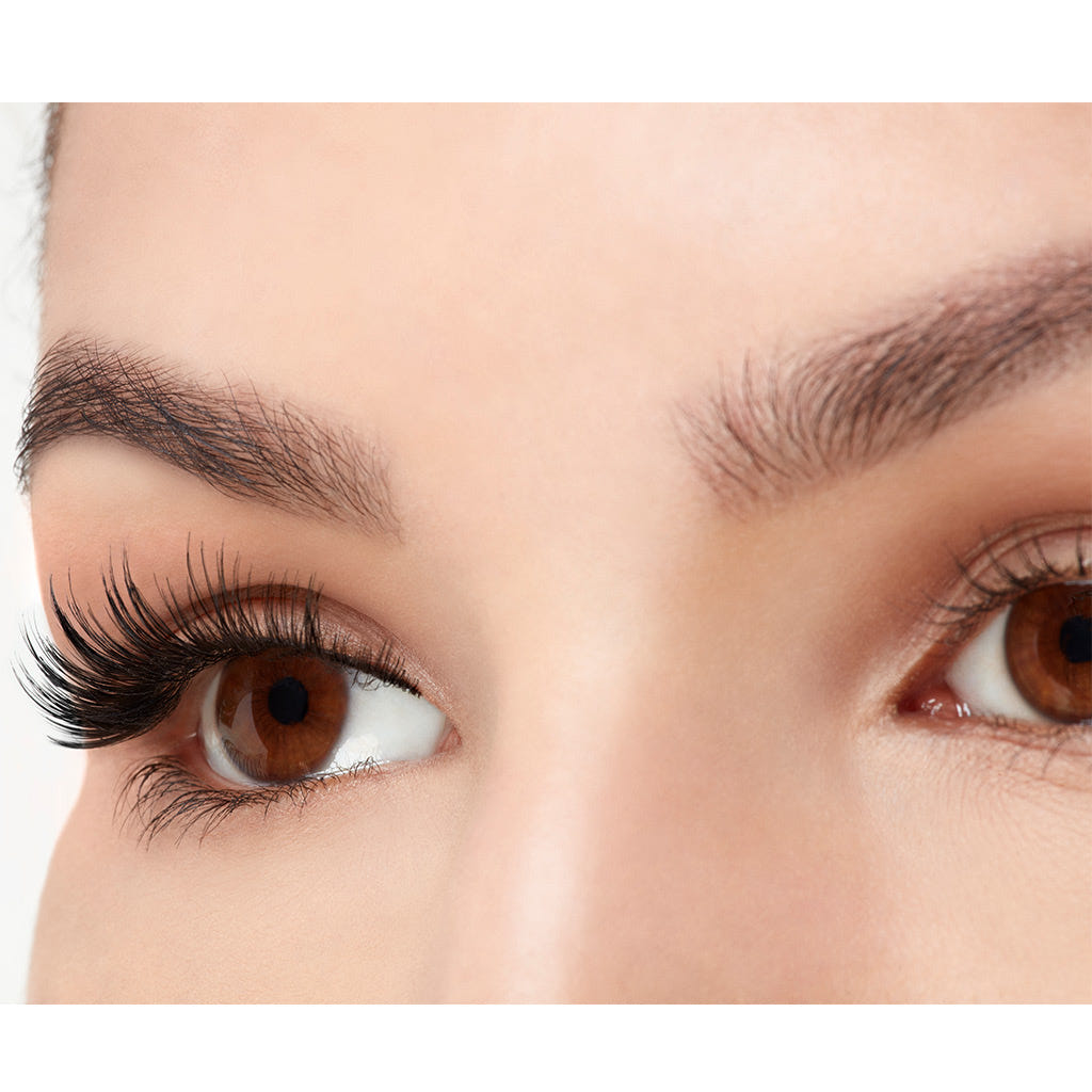 Ardell Faux Mink Lashes Black 810 (Model Shot B2)