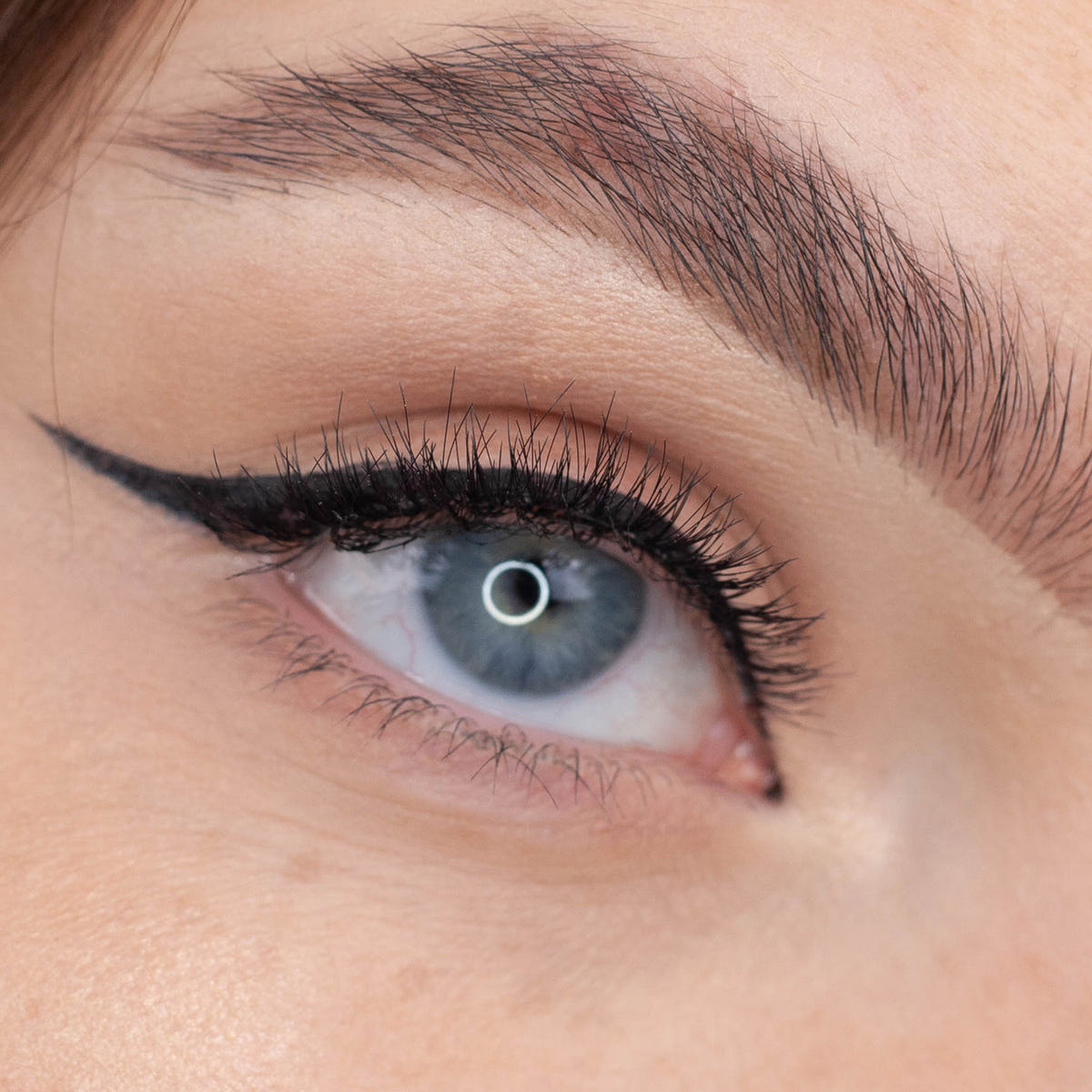 Ardell Lashes - 174 Black (with DUO Glue) - Model Shot 2
